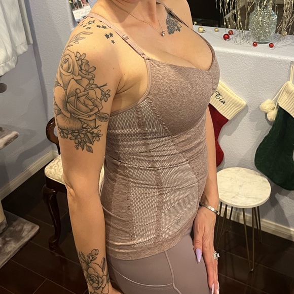 Athleta Workout Athletic Top Built In Shelf Bra Strappy Back Dusty Pink Small - Picture 3 of 11